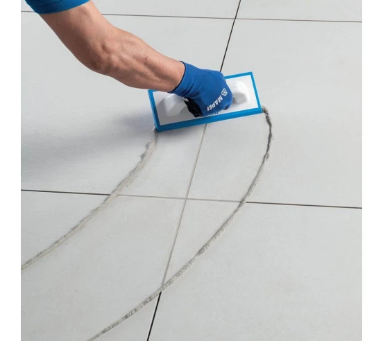 Joint de carrelage ULTRACOLOR PLUS MAPEI - 82