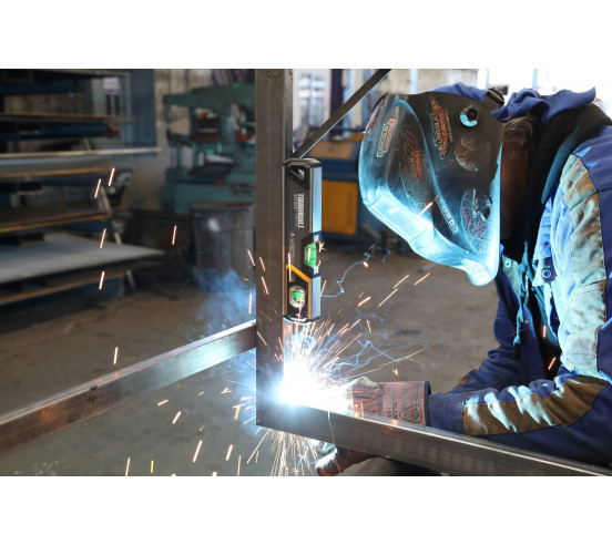 Niveau à bulle éclairé et magnétique de 23cm TB-H2-L-M23-LH-M TOUGHBUILT - 4