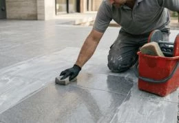 Comment enlever le voile de ciment sans dégrader le carrelage