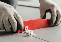 Pose de Carrelage : Le Guide Pro pour Maîtriser les Systèmes de Nivellement
